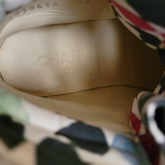 Chanel Beige Suede Canvas CC Combat Boots G30614 Lace Up IT 38 US 7–7.5 - Picture 10 of 13